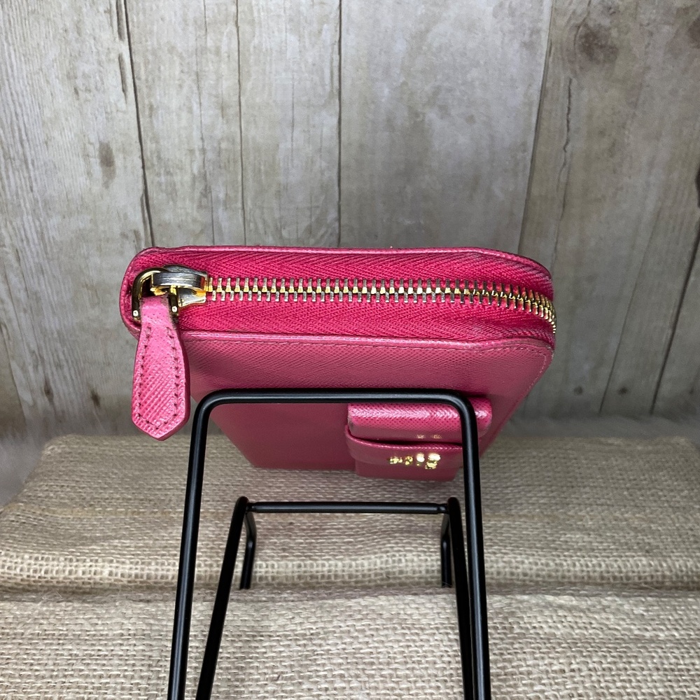 Prada Pink Saffiano Ribbon Zip Around Full Inclusion - Picture 4 of 9